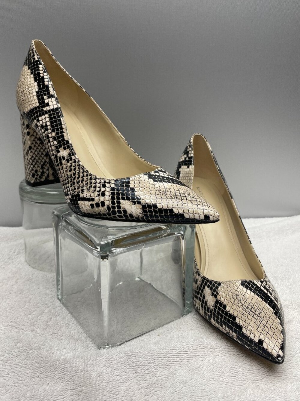 Marc Fisher Claire Snake Print Pumps Black Cream Block Heel Pointed Toe Size 9M